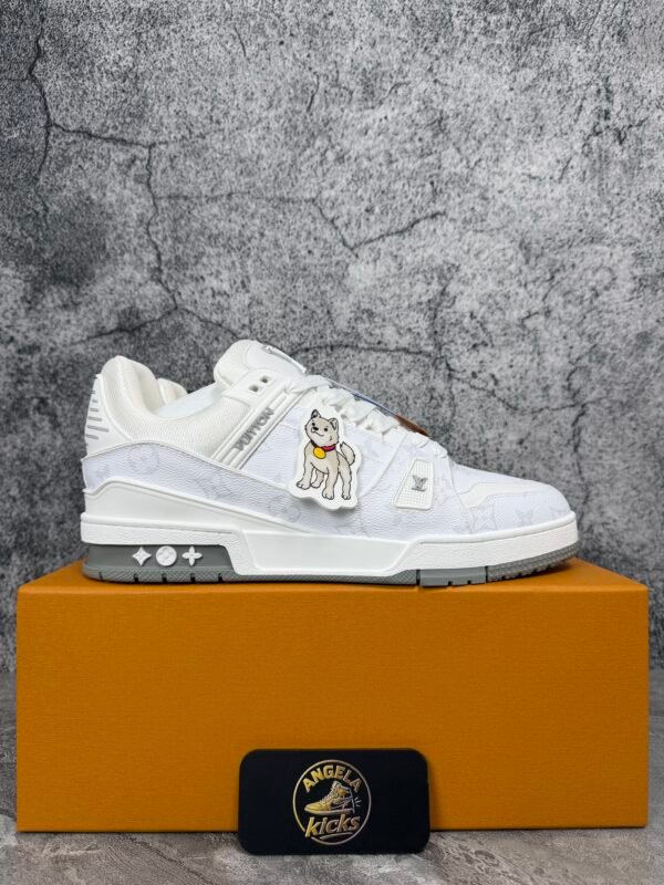 LOUIS VUITTON Trainer Visionary Journey