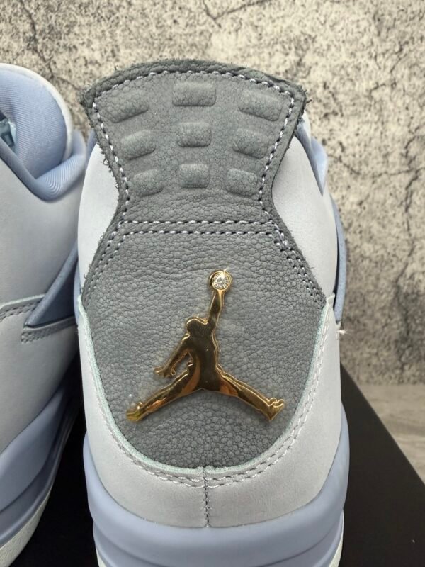 Jordan 4 Retro UNC Tar Heels PE