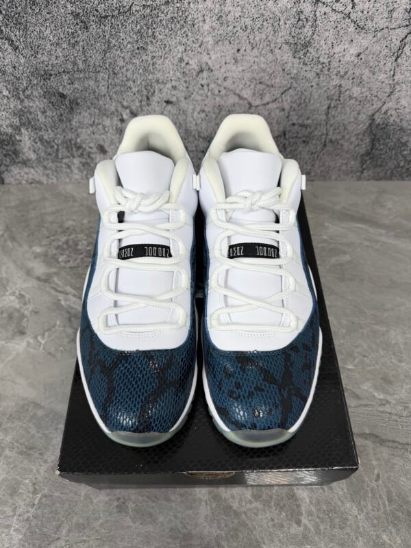 Jordan 11 Retro Low Snake Navy