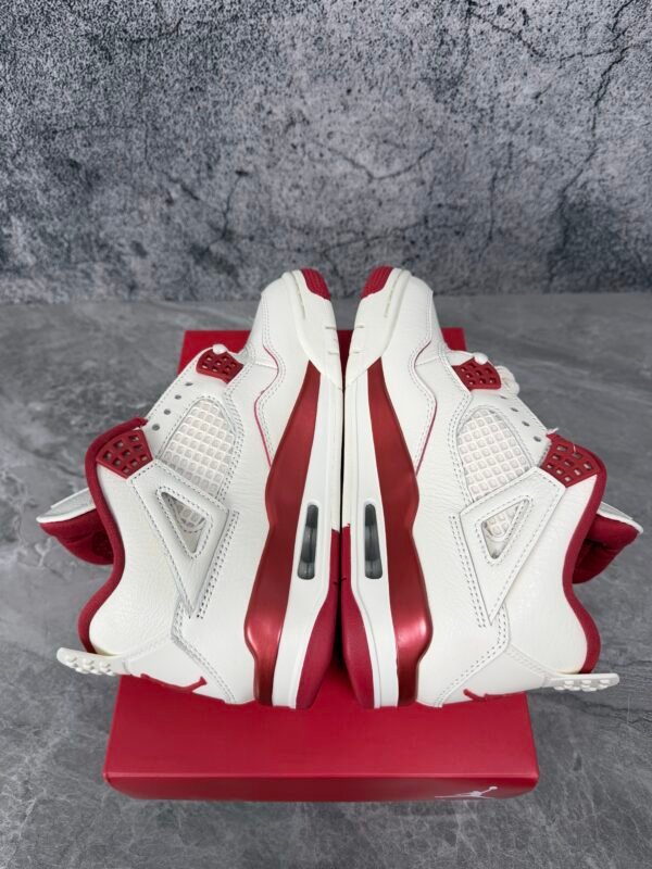 Jordan 4 Retro Valentine's Day