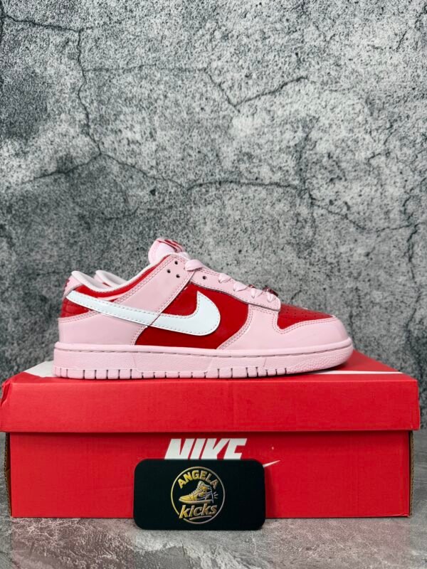 Nike Dunk Low Valentine's Day