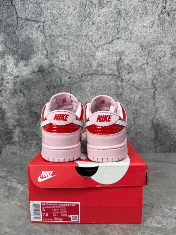 Nike Dunk Low Valentine's Day