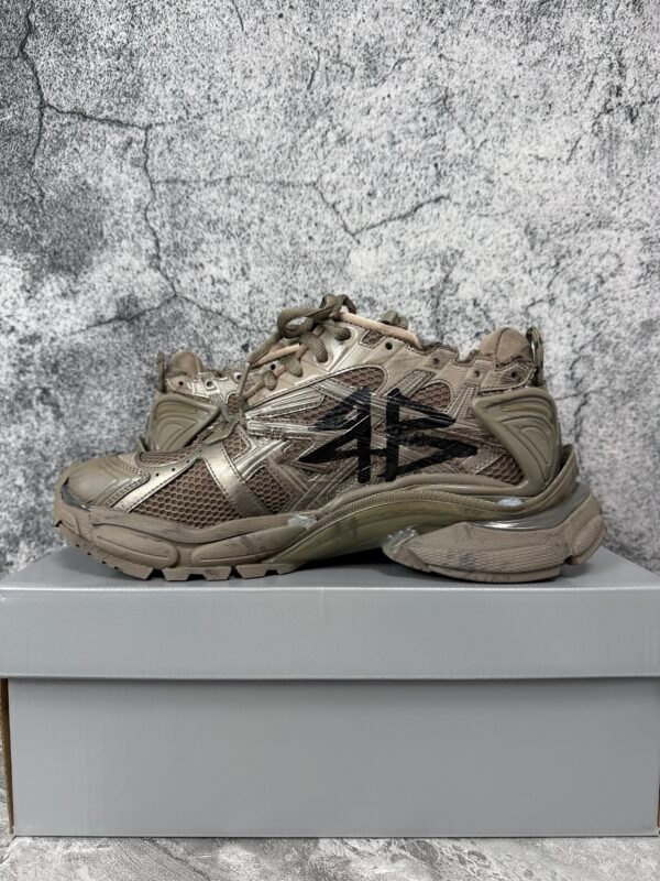 Balenciaga Runner Graffiti