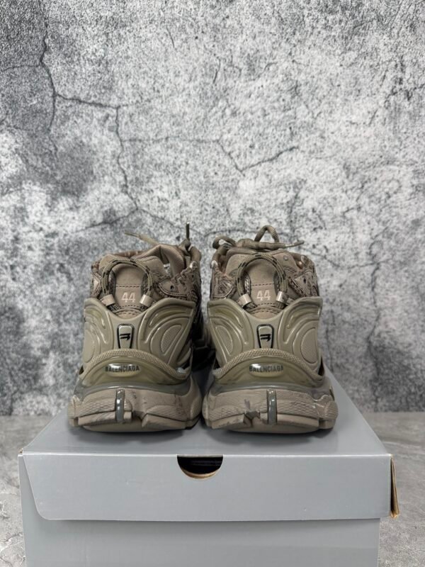 Balenciaga Runner Graffiti