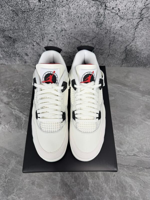Jordan 4 Retro OG Flight Club