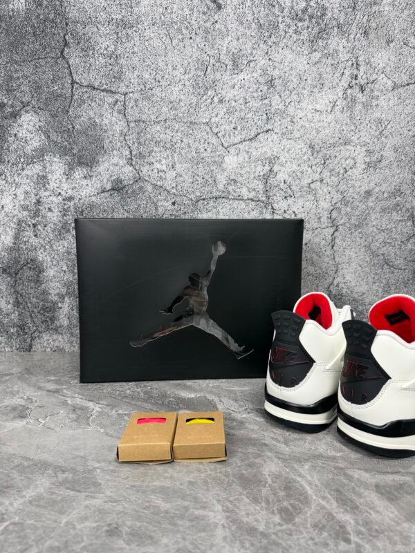 Jordan 4 Retro OG Flight Club