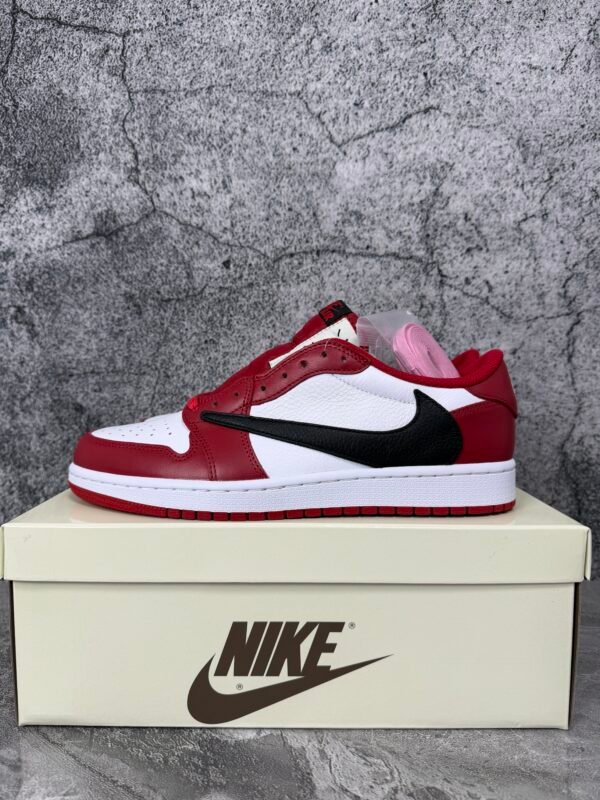 Jordan 1 Retro Low OG SP Travis Scott