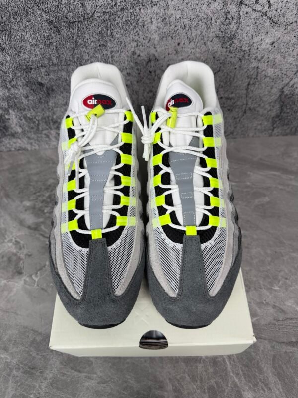 Nike Air Max 95 SP Undefeated Geo NYC Neon