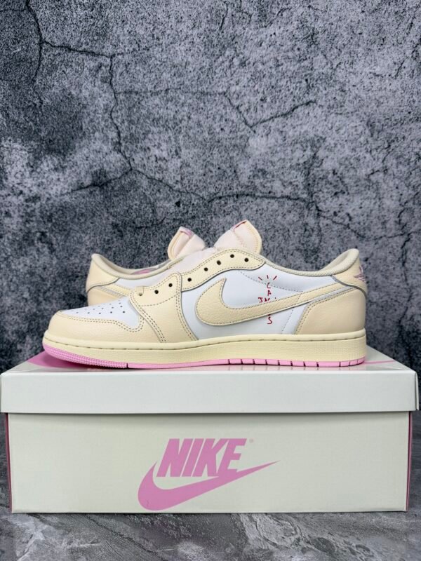 Jordan 1 Retro Low OG SP Travis Scott (pink)