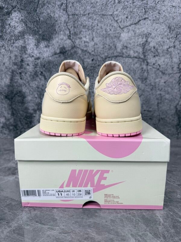 Jordan 1 Retro Low OG SP Travis Scott (pink)