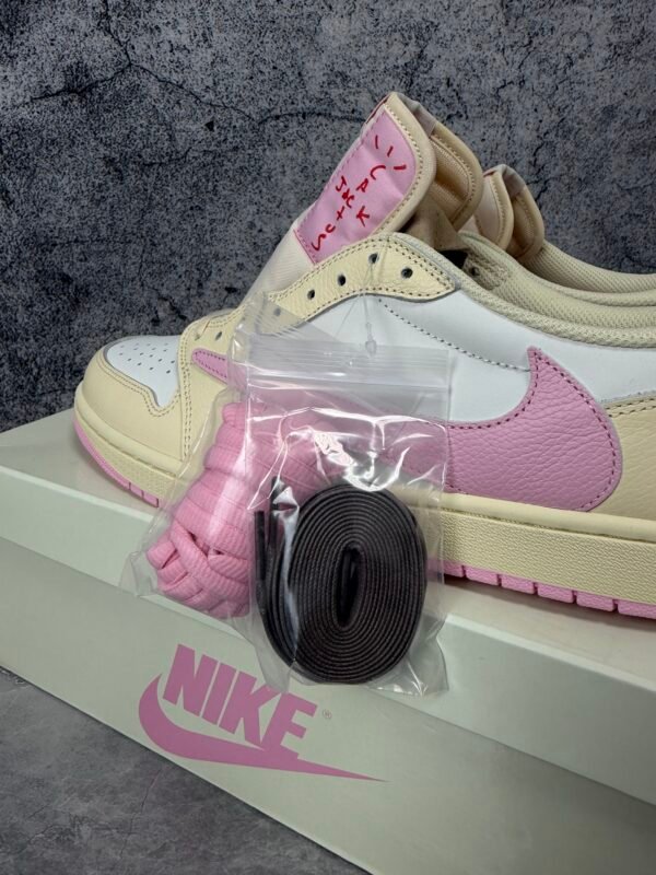 Jordan 1 Retro Low OG SP Travis Scott (pink)