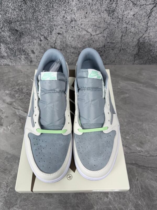 Jordan 1 Retro Low OG SP Travis Scott