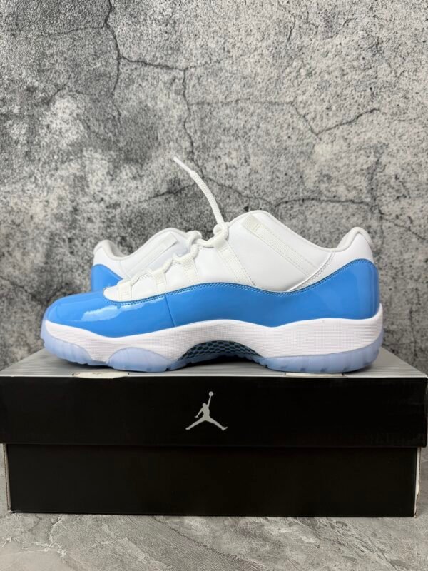 Jordan 11 Retro Low University Blue