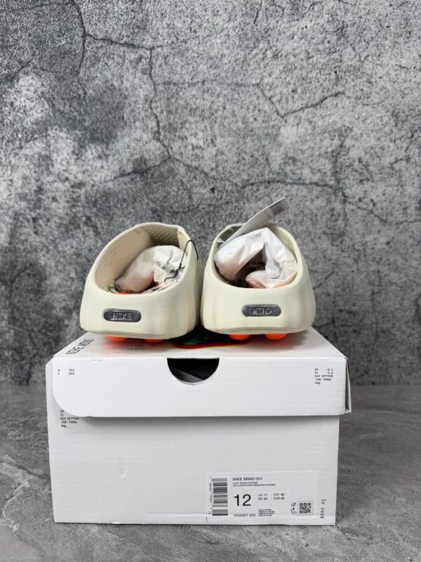 Nike Mind 001 Slide Light Bone