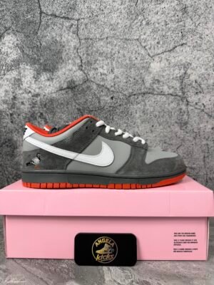 Nike SB Dunk Low Staple NYC Pigeon