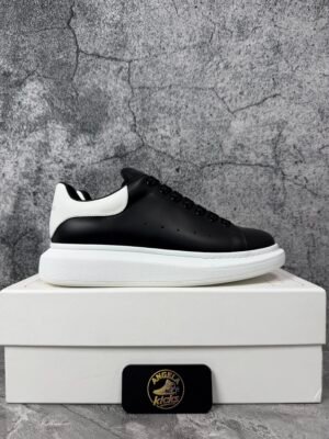 IMG_6293 Alexander McQueen Oversized Platform Black