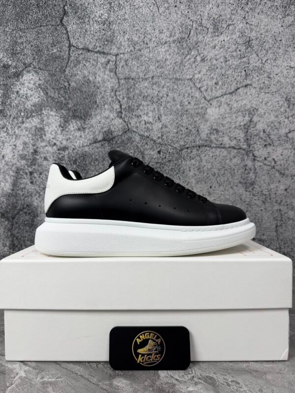 Alexander McQueen Oversized Platform Black