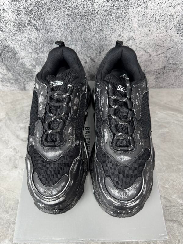 Balenciaga Triple S black
