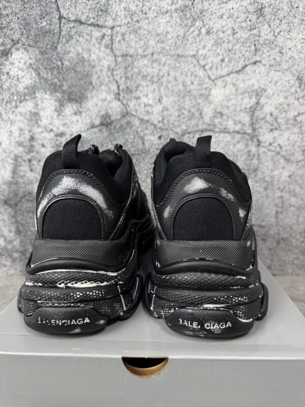 Balenciaga Triple S black