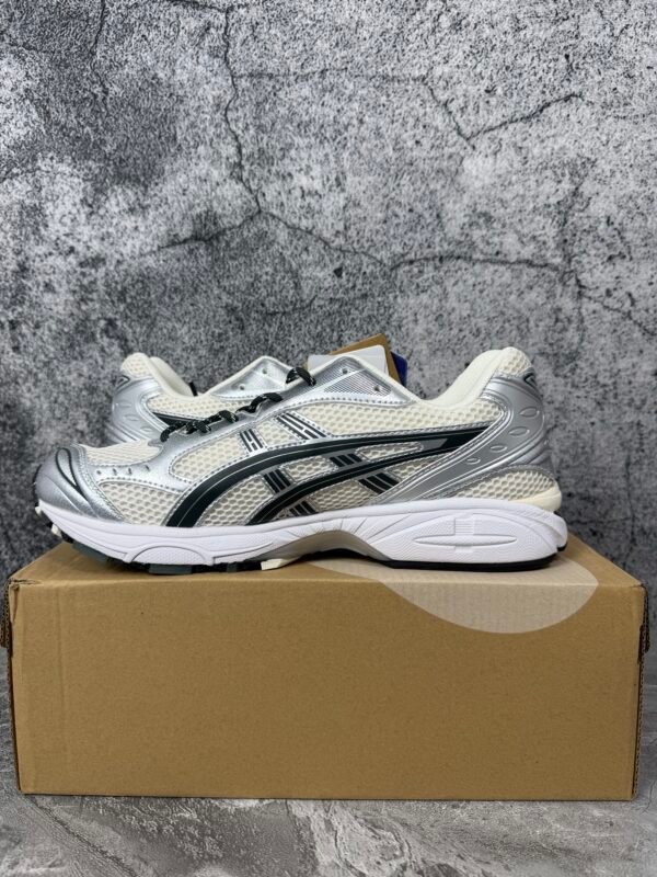 ASICS Gel-Kayano 14