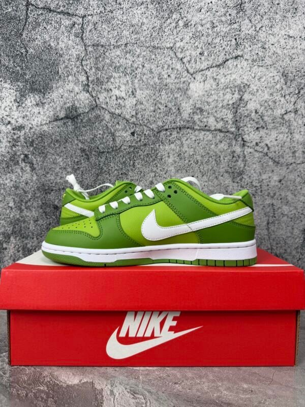 Nike Dunk Low Chlorophyll