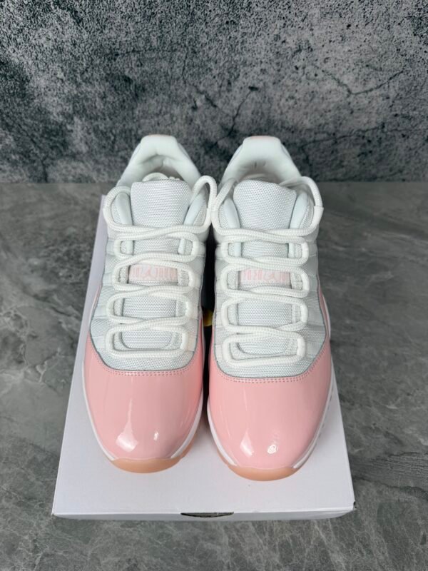 Air Jordan 11 Retro Low 'Legend Pink'