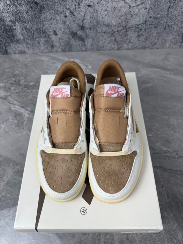 Jordan 1 Retro Low OG SP Travis Scott
