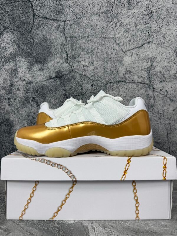 Jordan 11 Retro Low Mother's Day
