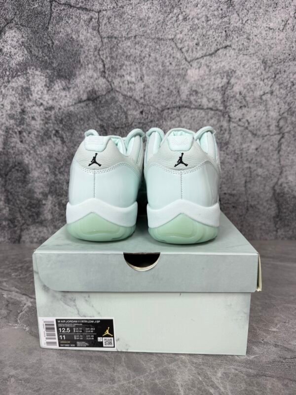 Air Jordan 11 Retro