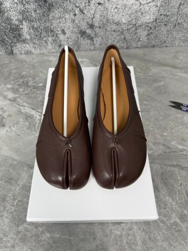 Maison Margiela Tabi Brown
