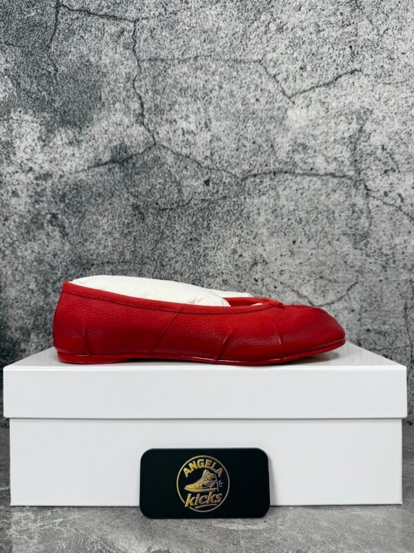 Maison Margiela Tabi red