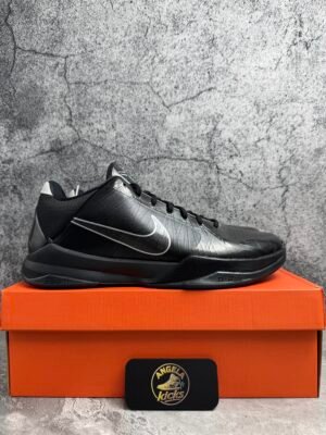 Nike Kobe 5 Blackout