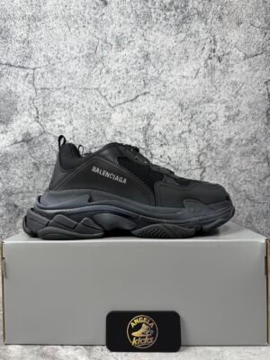 Balenciaga Triple S Black