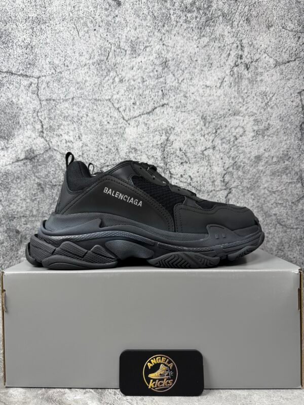Balenciaga Triple S Black