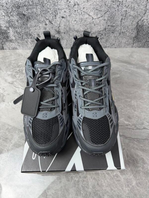 OFF-WHITE Be Right Back Black