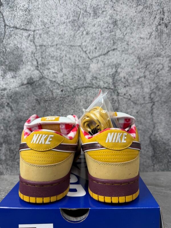 Nike SB Dunk Low Yellow Lobster