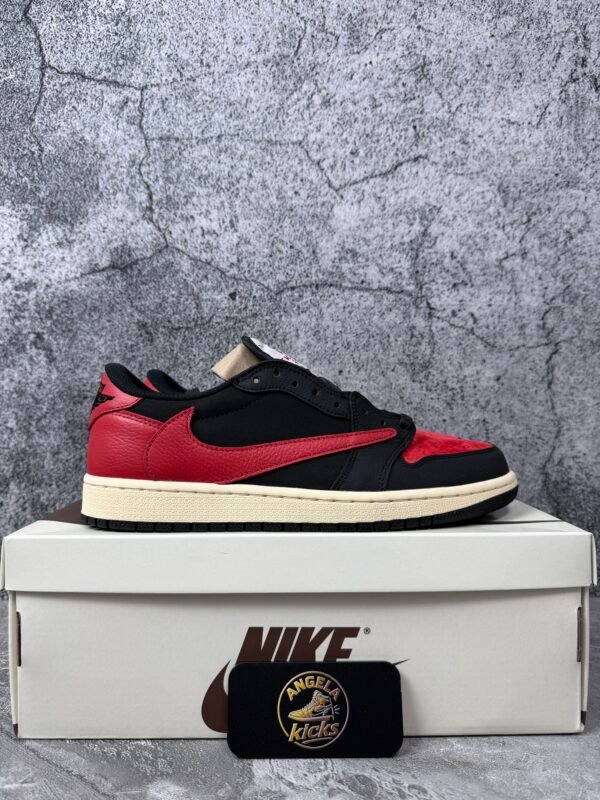 Jordan 1 Retro Low OG SP Travis Scott Black red