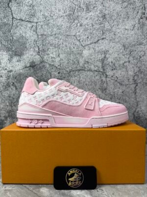Louis Vuitton Trainer pink
