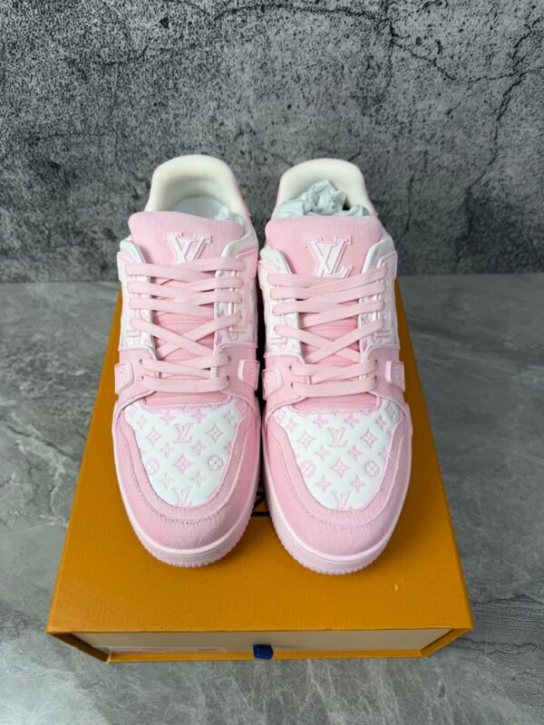Louis Vuitton Trainer pink