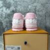 Louis Vuitton Trainer pink