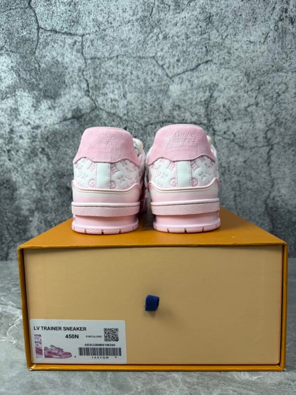 Louis Vuitton Trainer pink