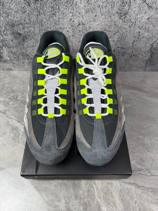 Nike Air Max 95 OG Reverse Gradient Neon