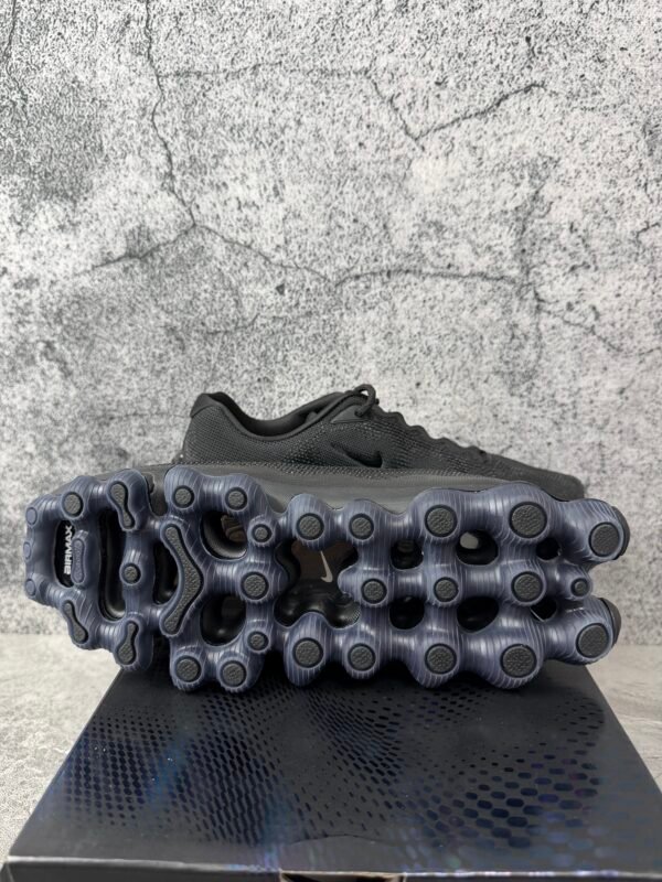 Nike Air Liquid Max Triple Black