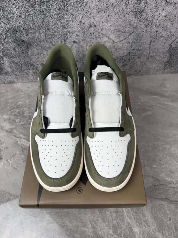 Jordan 1 Retro Low Medium Olive