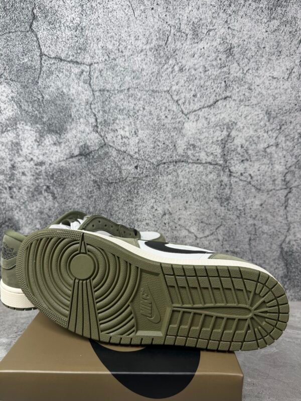 Jordan 1 Retro Low Medium Olive