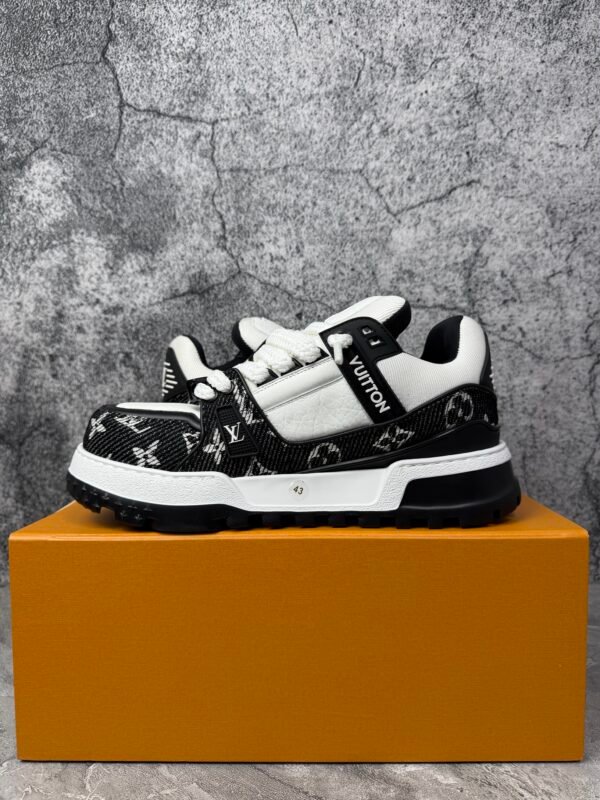 LOUIS VUITTON Trainer Maxi