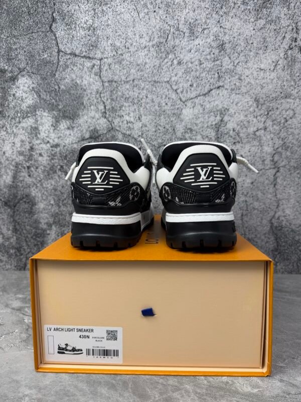 LOUIS VUITTON Trainer Maxi