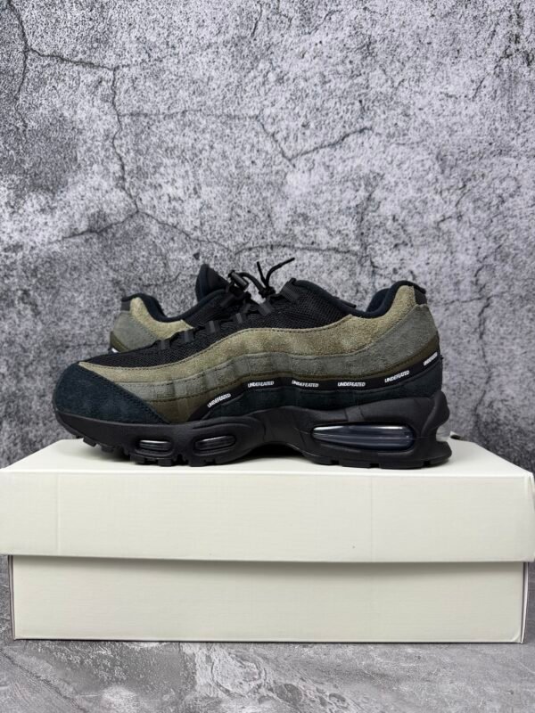 Nike Air Max 95 SP Undefeated Geo La Brea Medium Olive