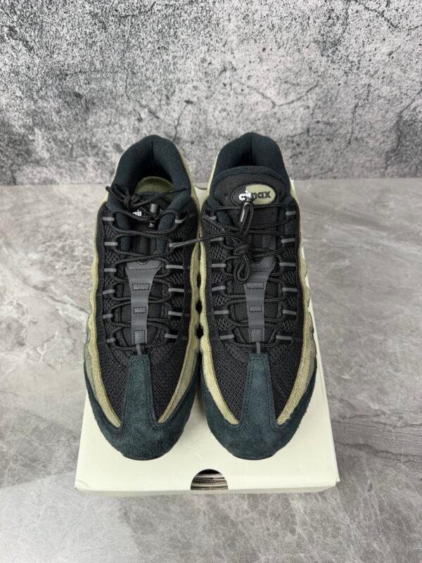 Nike Air Max 95 SP Undefeated Geo La Brea Medium Olive