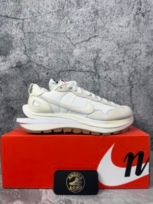 Nike Vaporwaffle sacai Sail Gum